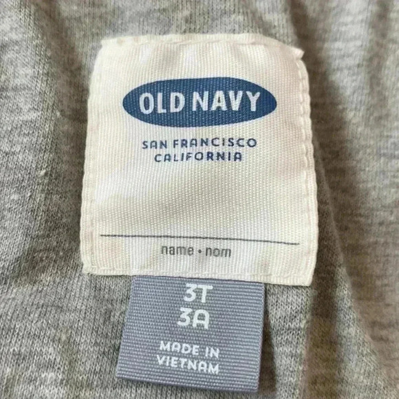 Old Navy raincoat with hood, lined with a soft cotton, Velcro on the sleeves. - Picture 4 of 6